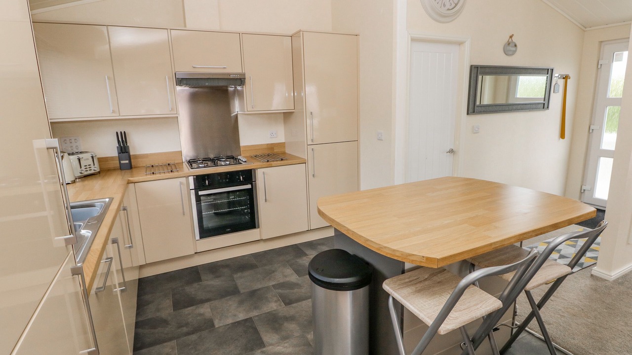 Photo of Kitchen in Pendine