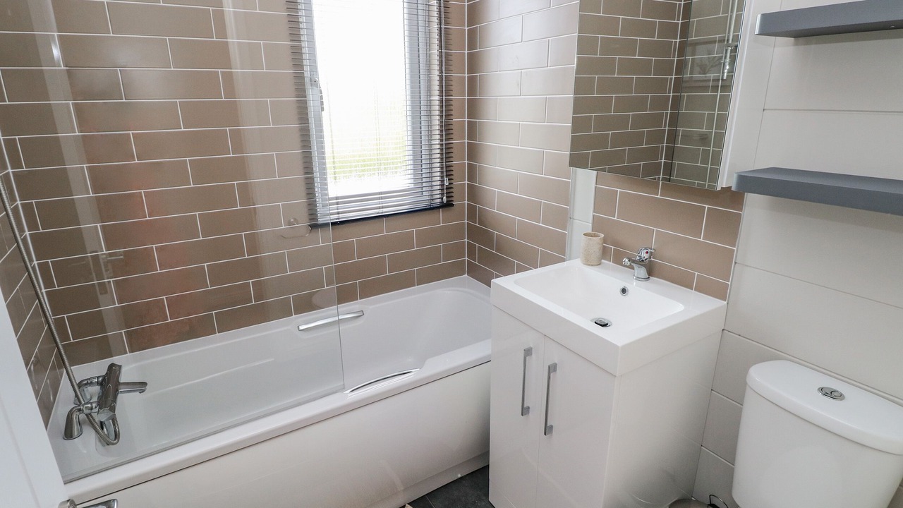 Photo of Bathroom in Pendine