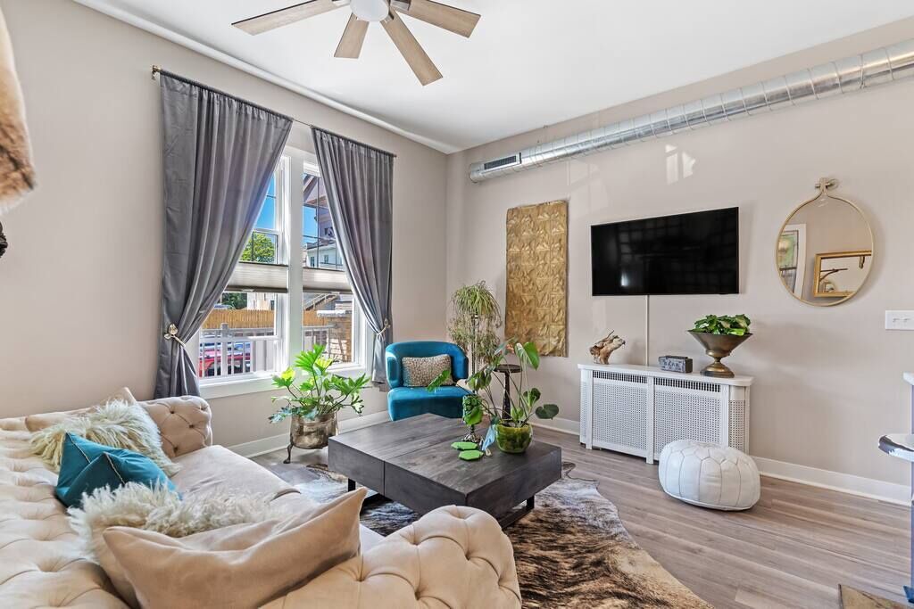 Photo of Livingroom in Fifth Ward