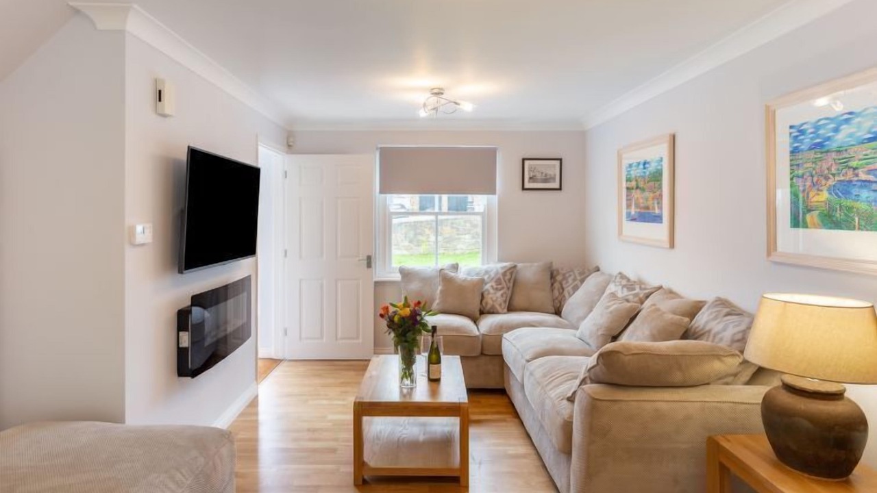 Photo of Livingroom in Charlestown