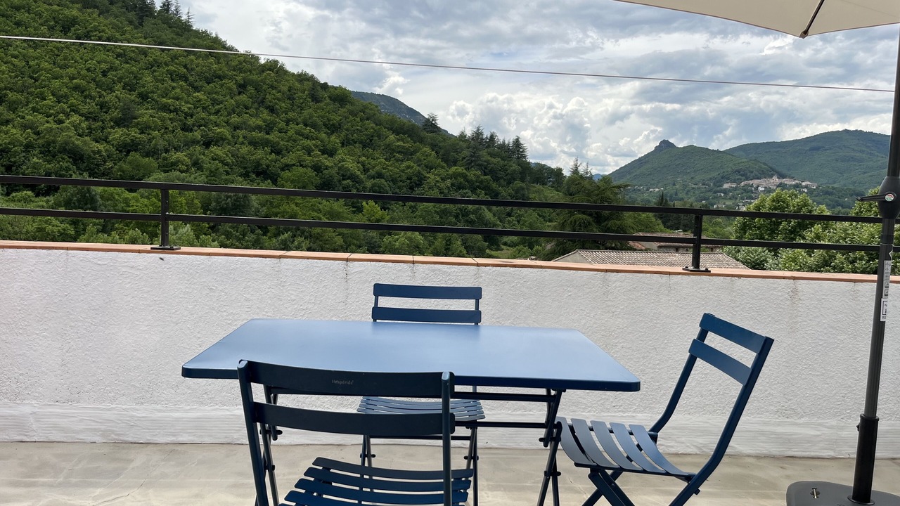 Photo of Outdoor in Aveze