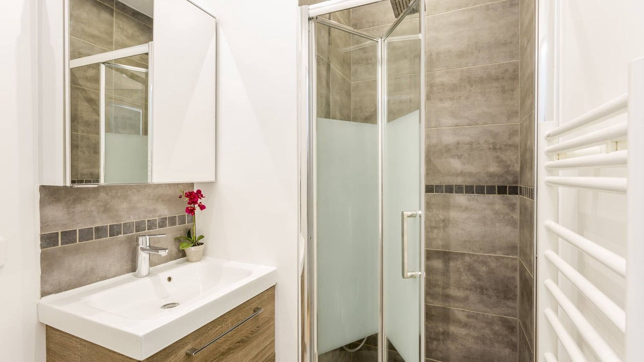 Photo of Bathroom in Faubourg-du-Roule