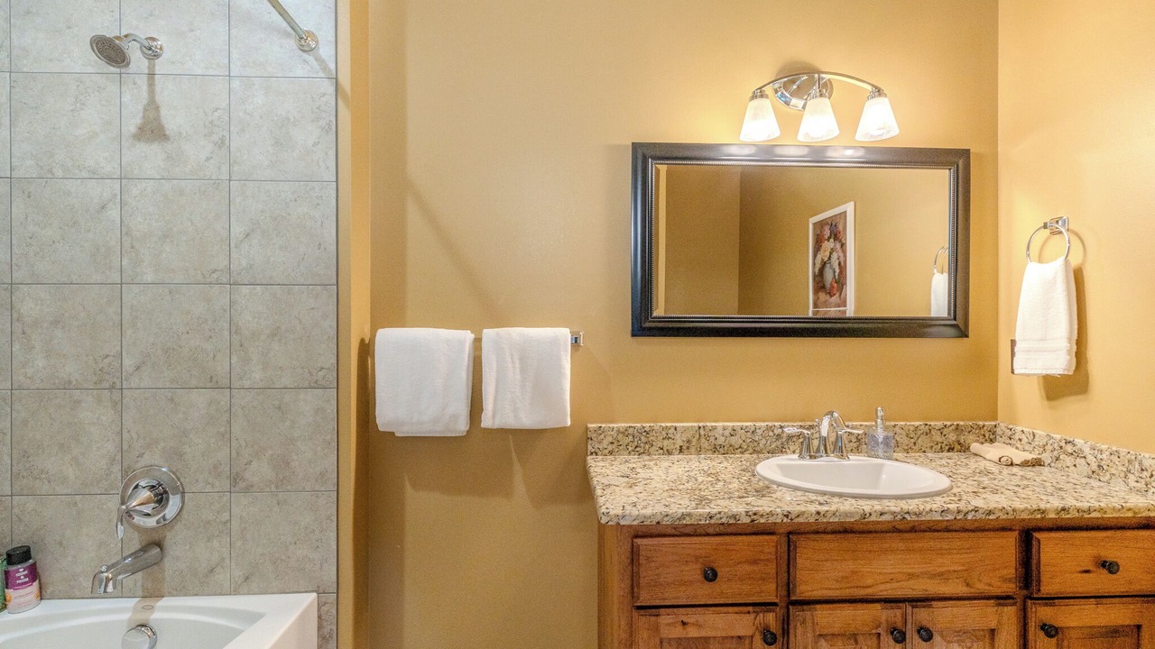 Photo of Bathroom in Lazy Acres