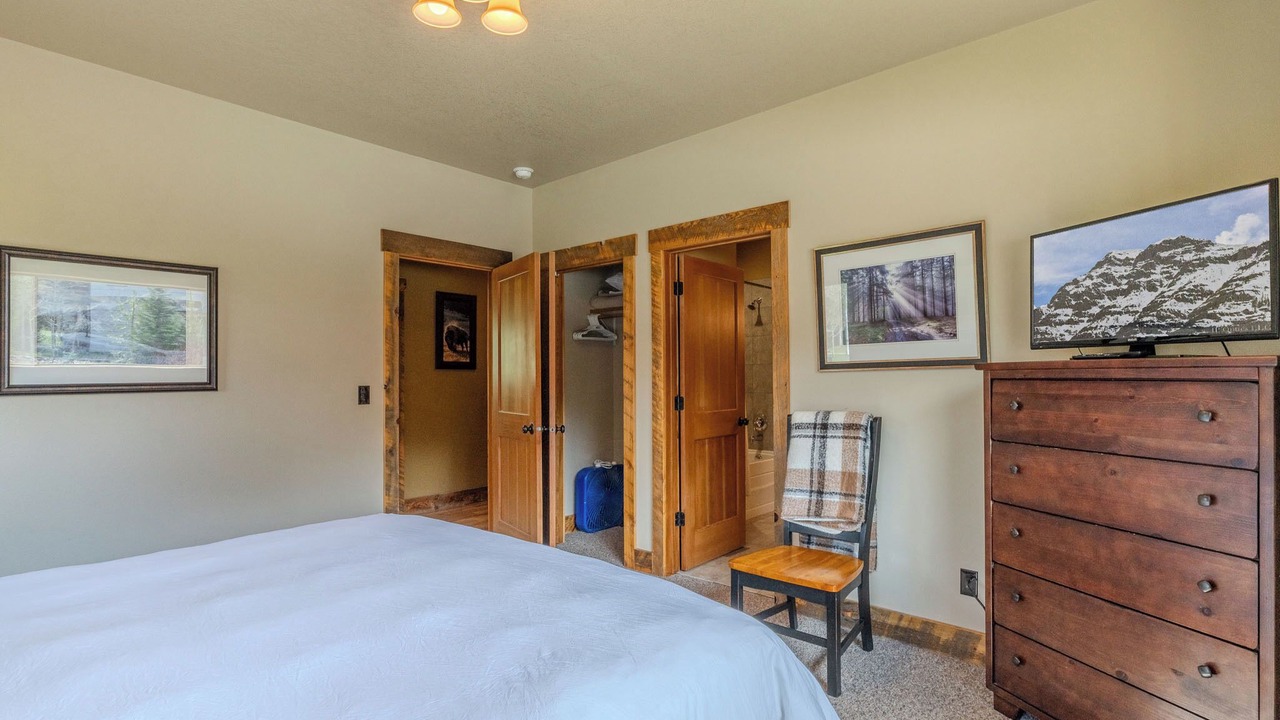 Photo of Bedroom in Lazy Acres