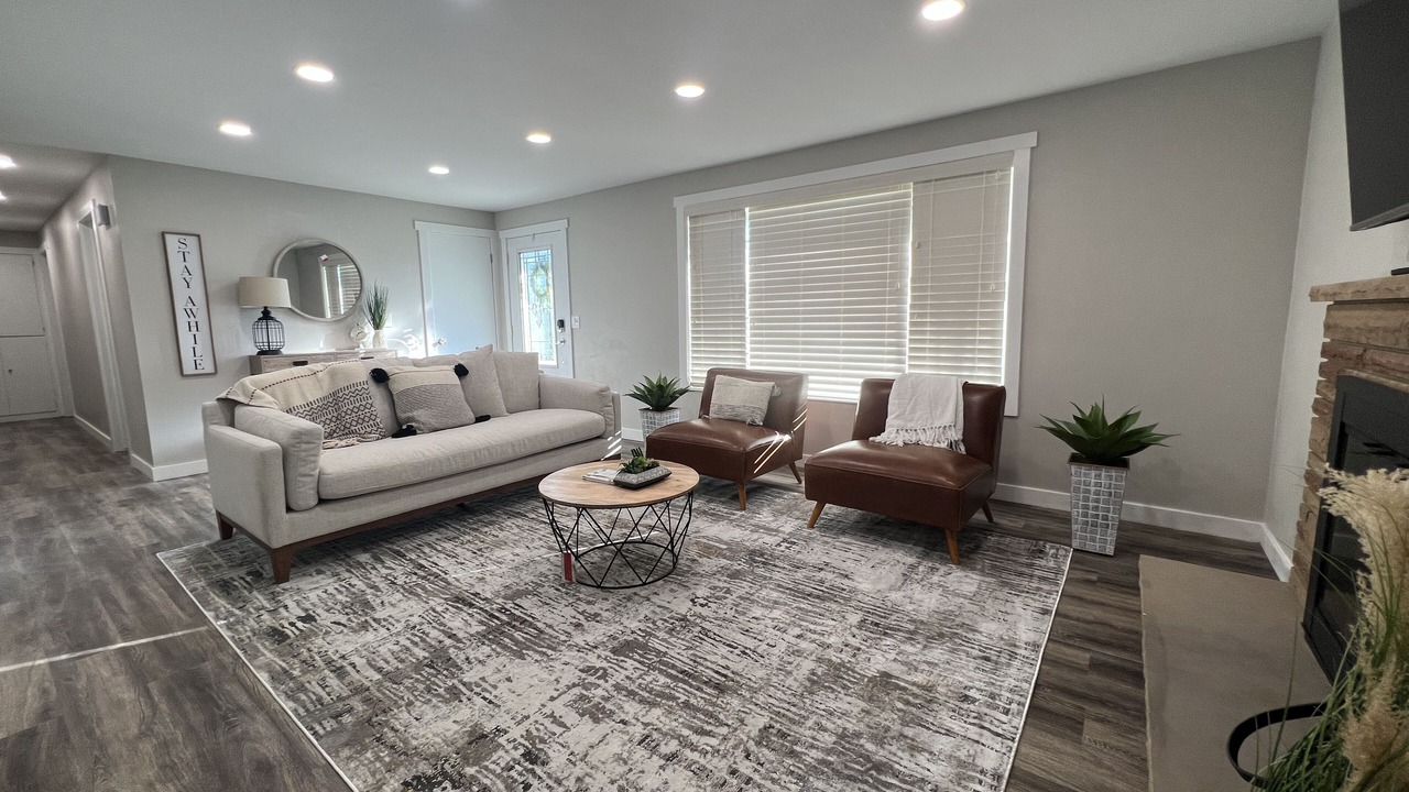 Photo of Livingroom in Millcreek