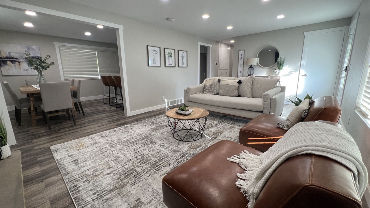 Photo of Livingroom in Millcreek