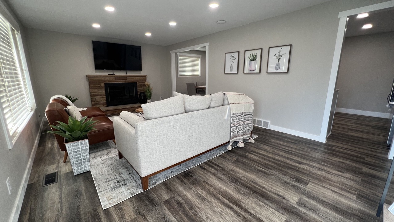 Photo of Livingroom in Millcreek