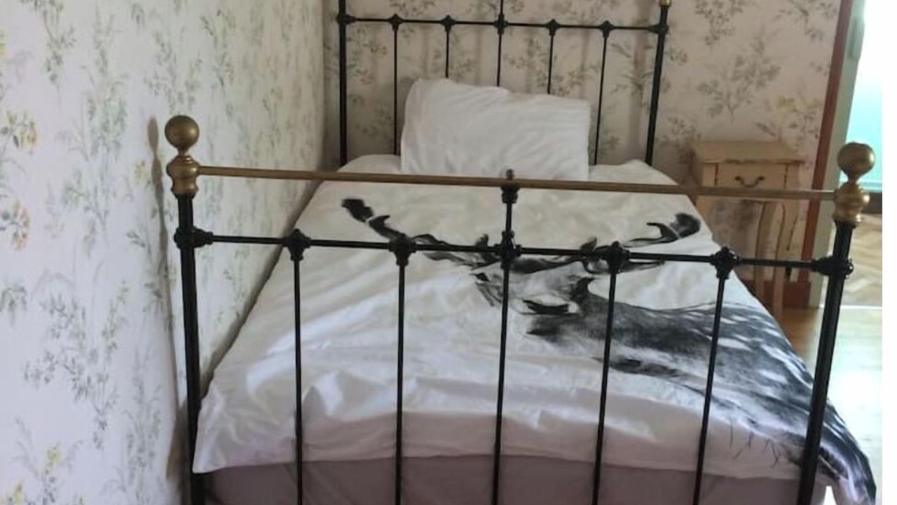 Photo of Bedroom in Bard-le-Regulier