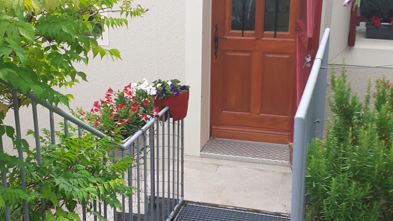 Photo of Outdoor in Druyes-les-Belles-Fontaines