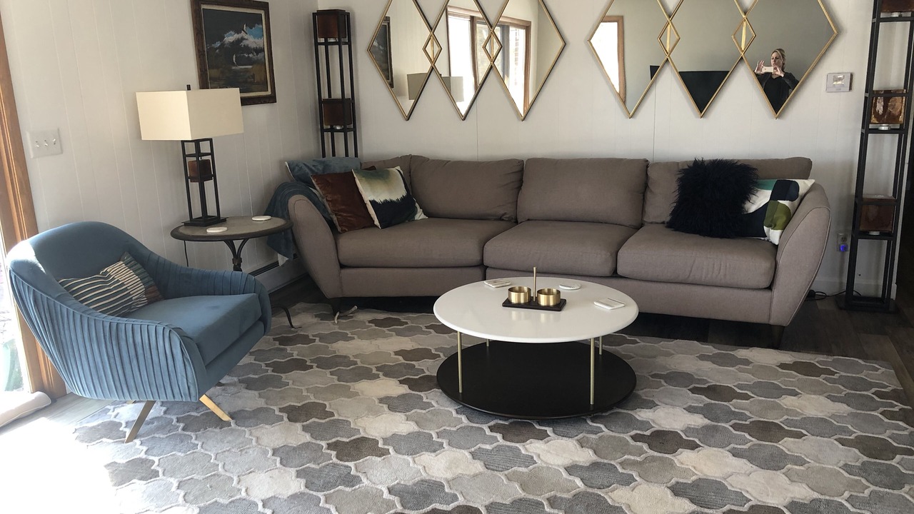 Photo of Livingroom in Black Wolf