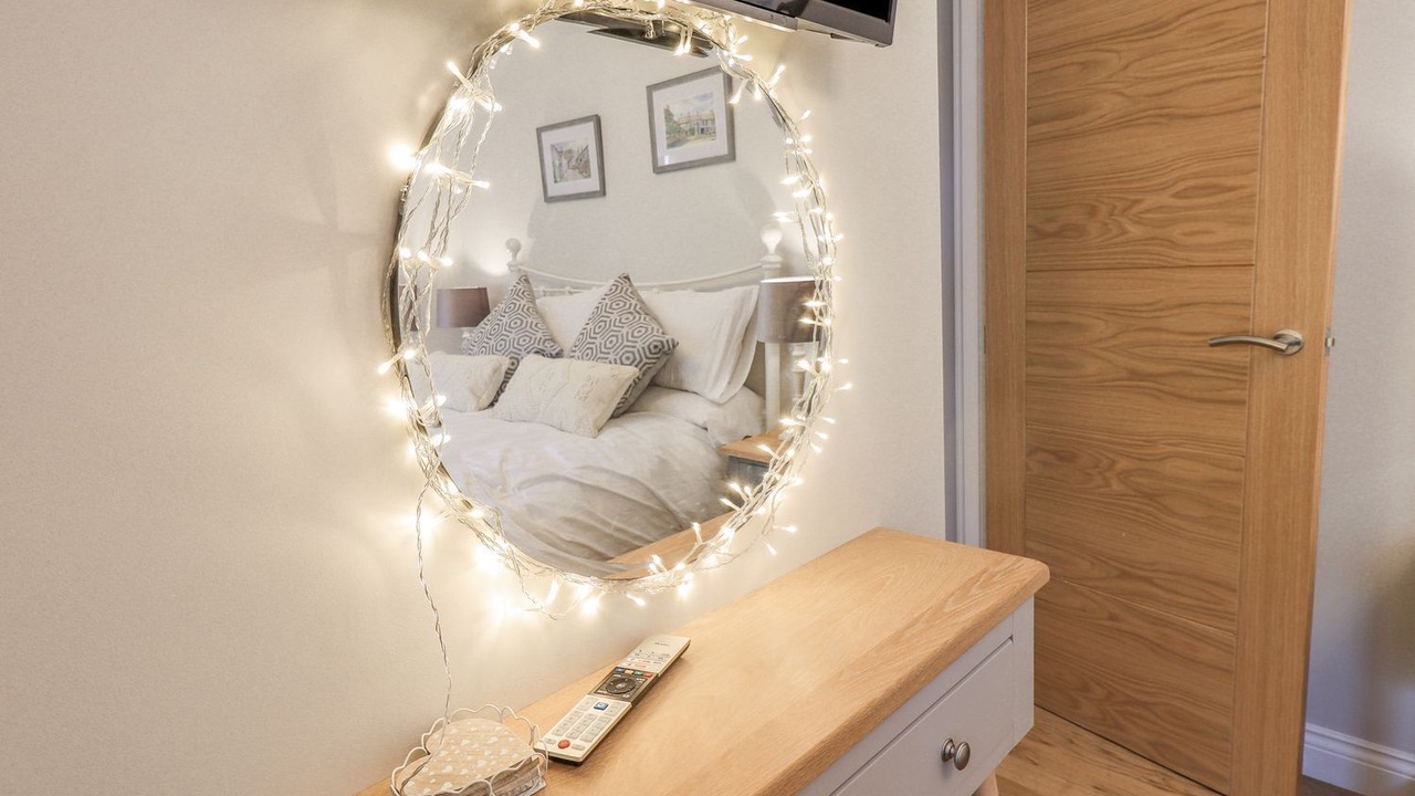 Photo of Bedroom in Lakeside