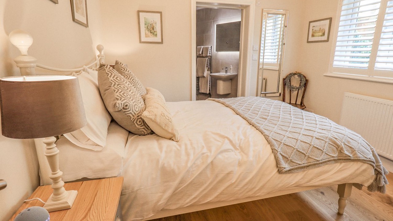 Photo of Bedroom in Lakeside