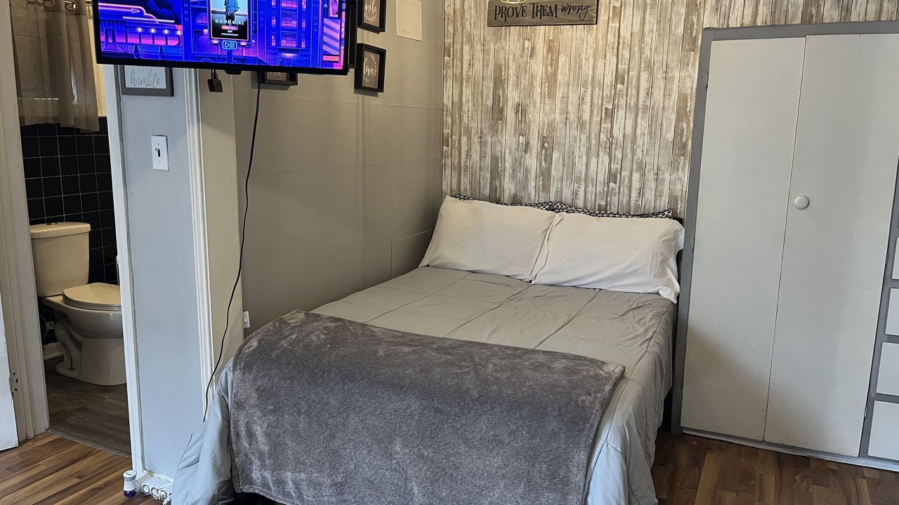 Photo of Bedroom in Flint