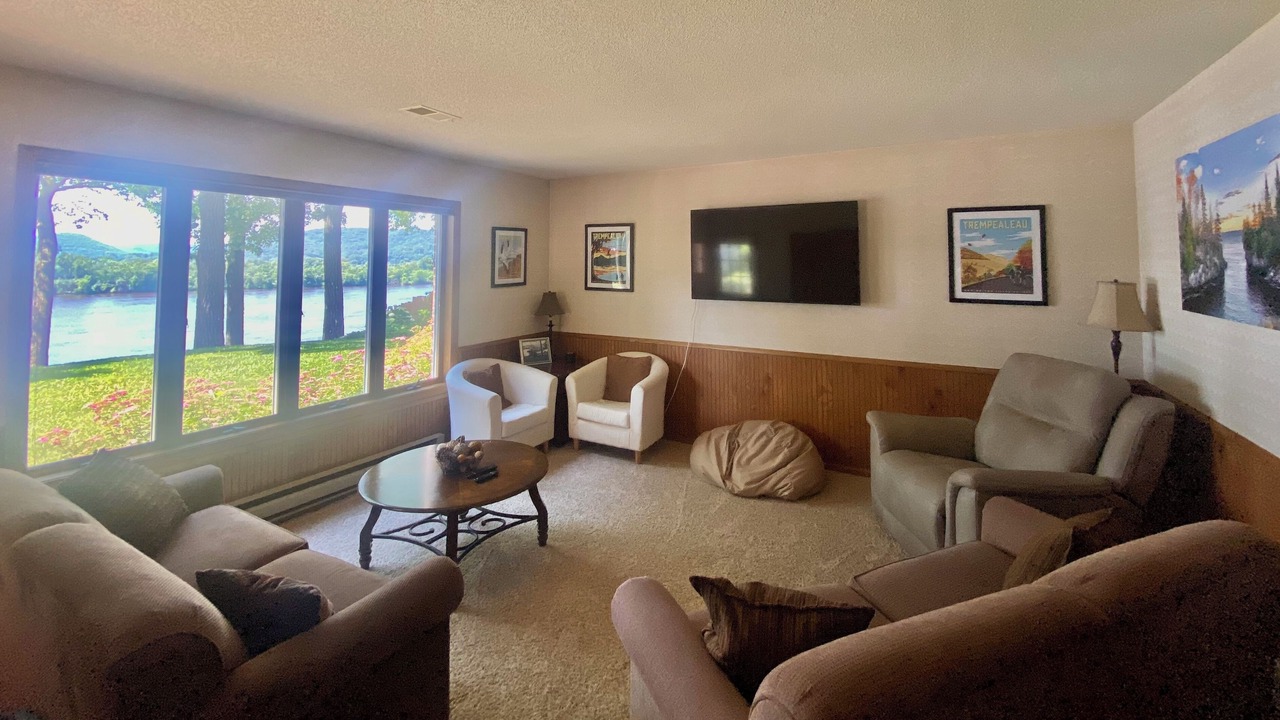 Photo of Livingroom in Trempealeau