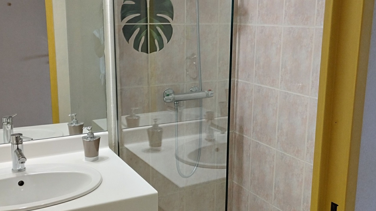 Photo of Bathroom in Frontignan