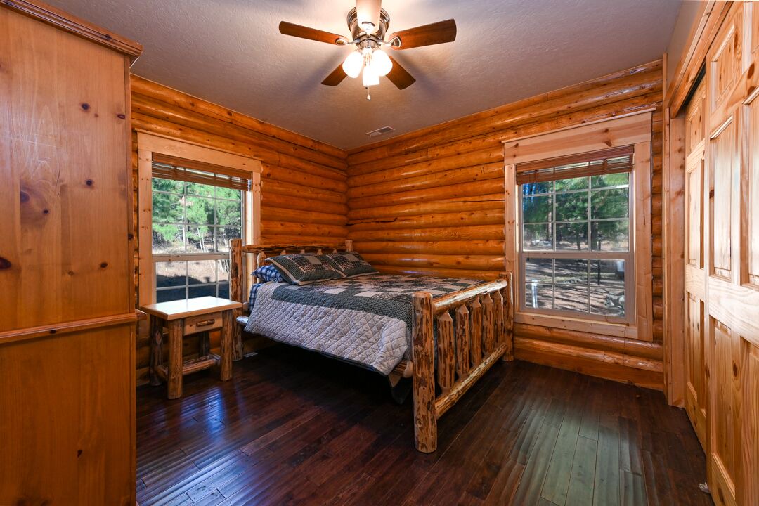 Photo of Bedroom in Cascade