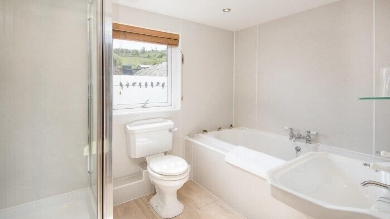 Photo of Bathroom in Alexandria