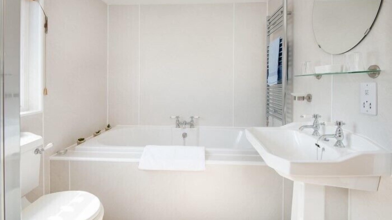 Photo of Bathroom in Alexandria