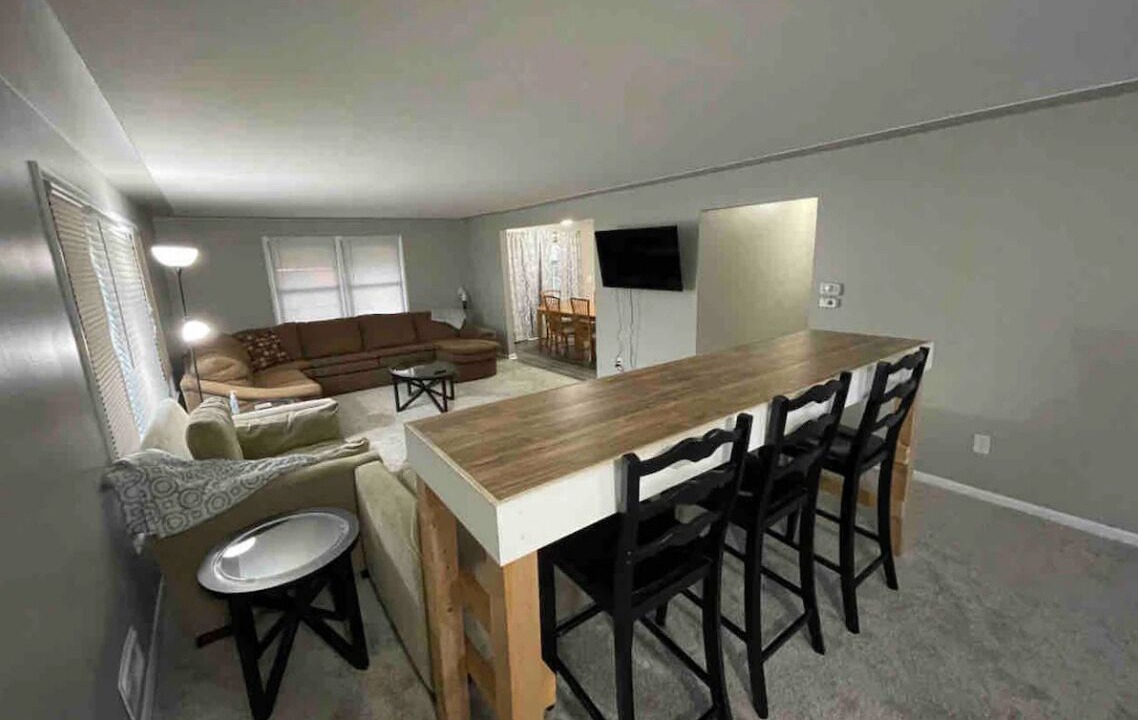 Photo of Livingroom in Westside Connection