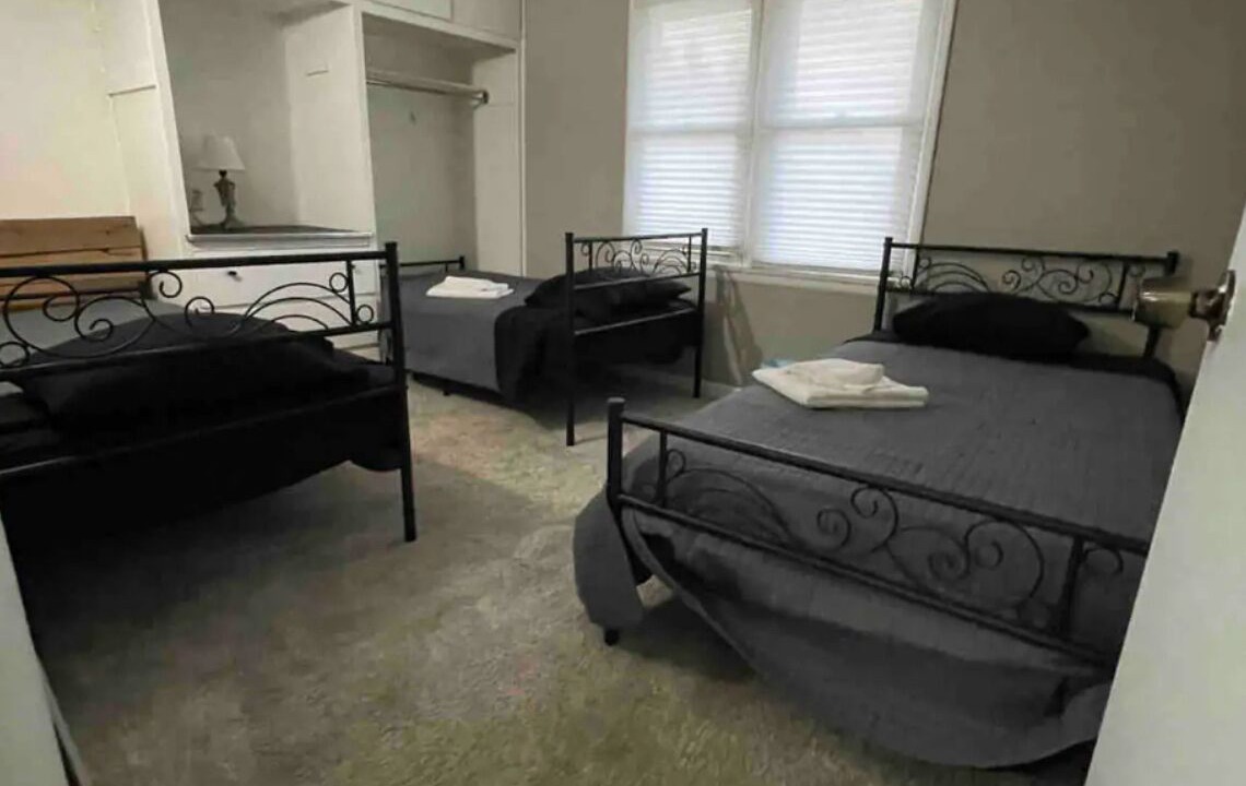 Photo of Bedroom in Westside Connection