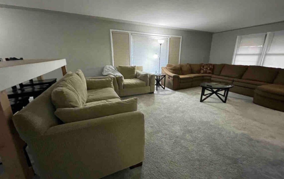 Photo of Livingroom in Westside Connection