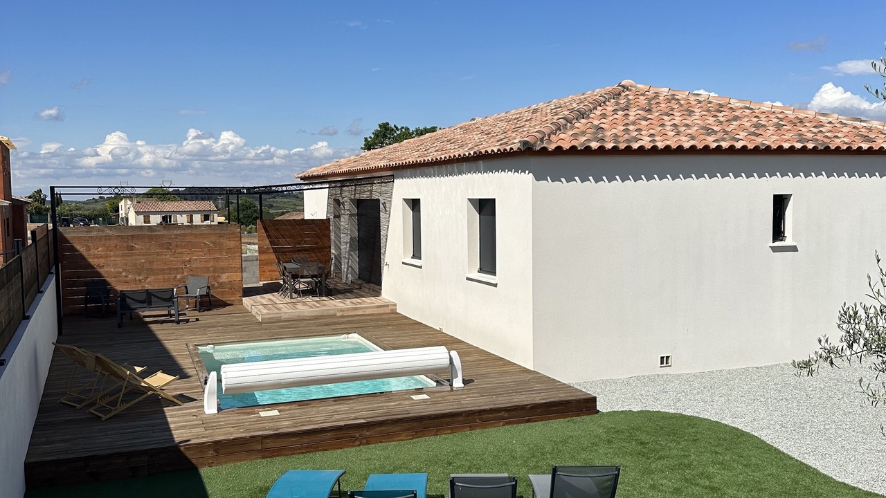 Photo of Patio Balcony in Vendemian