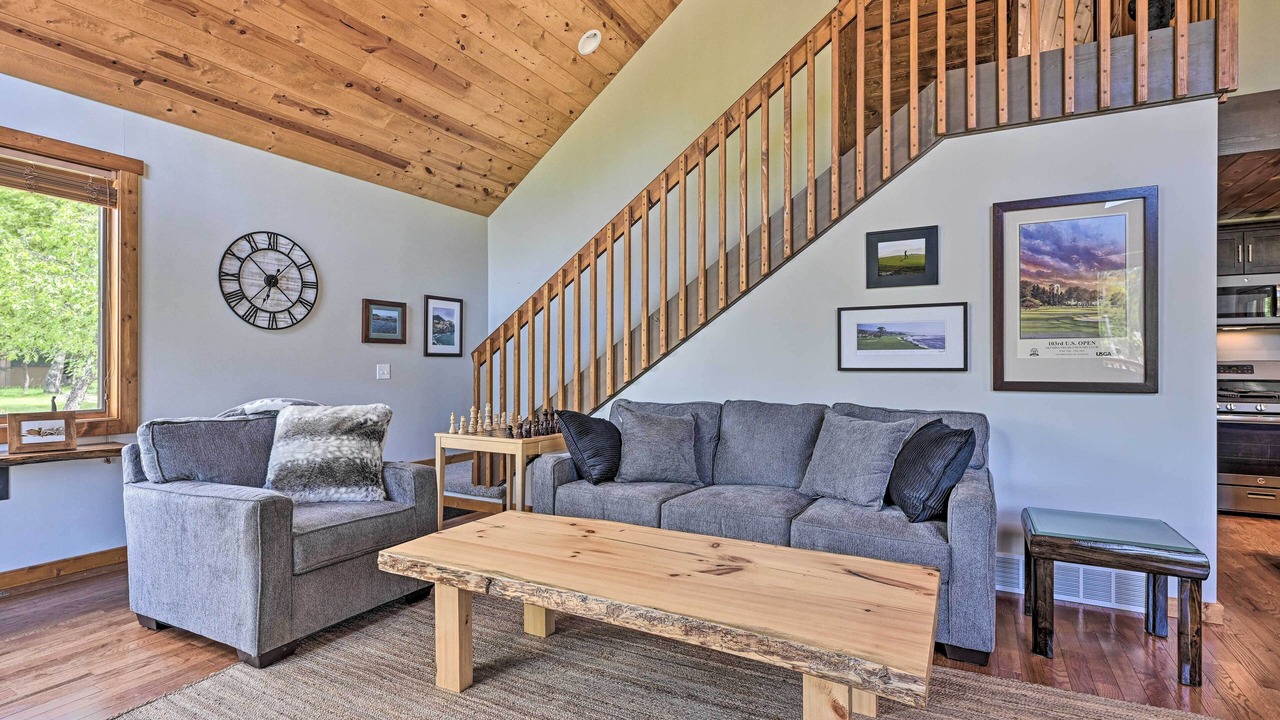 Photo of Livingroom in Nekoosa