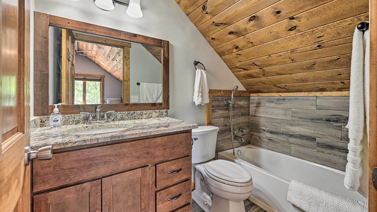 Photo of Bathroom in Nekoosa
