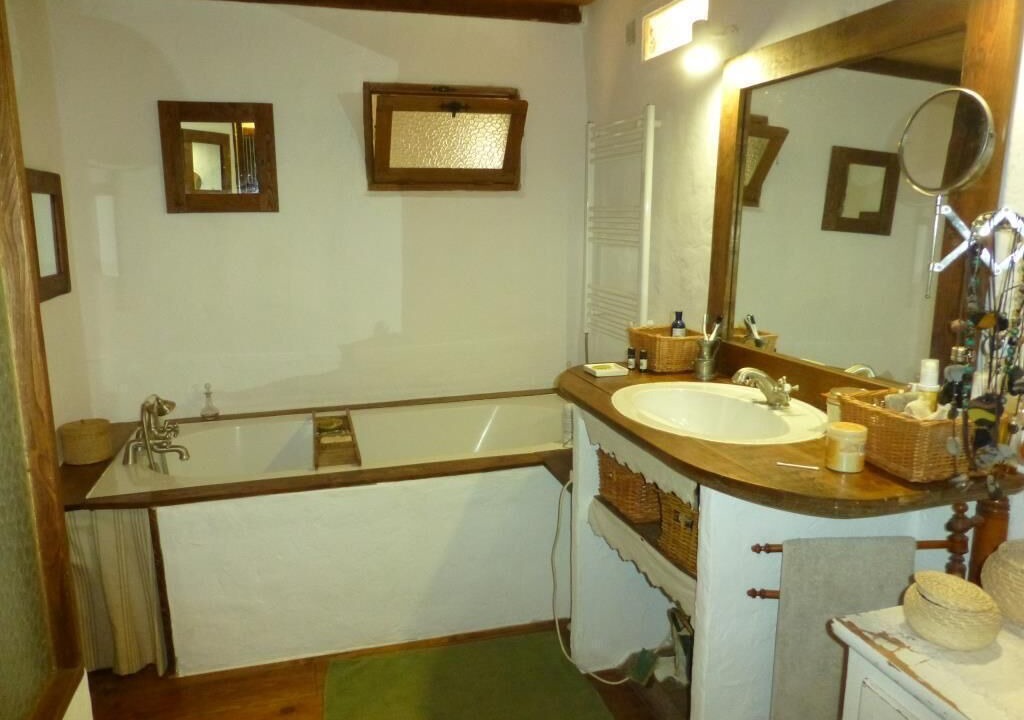 Photo of Bathroom in Navas