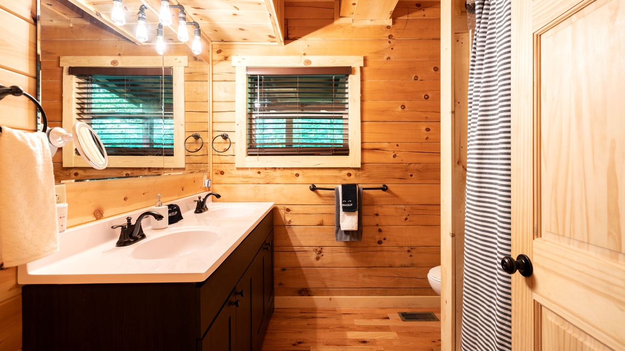Photo of Bathroom in South Bloomingville