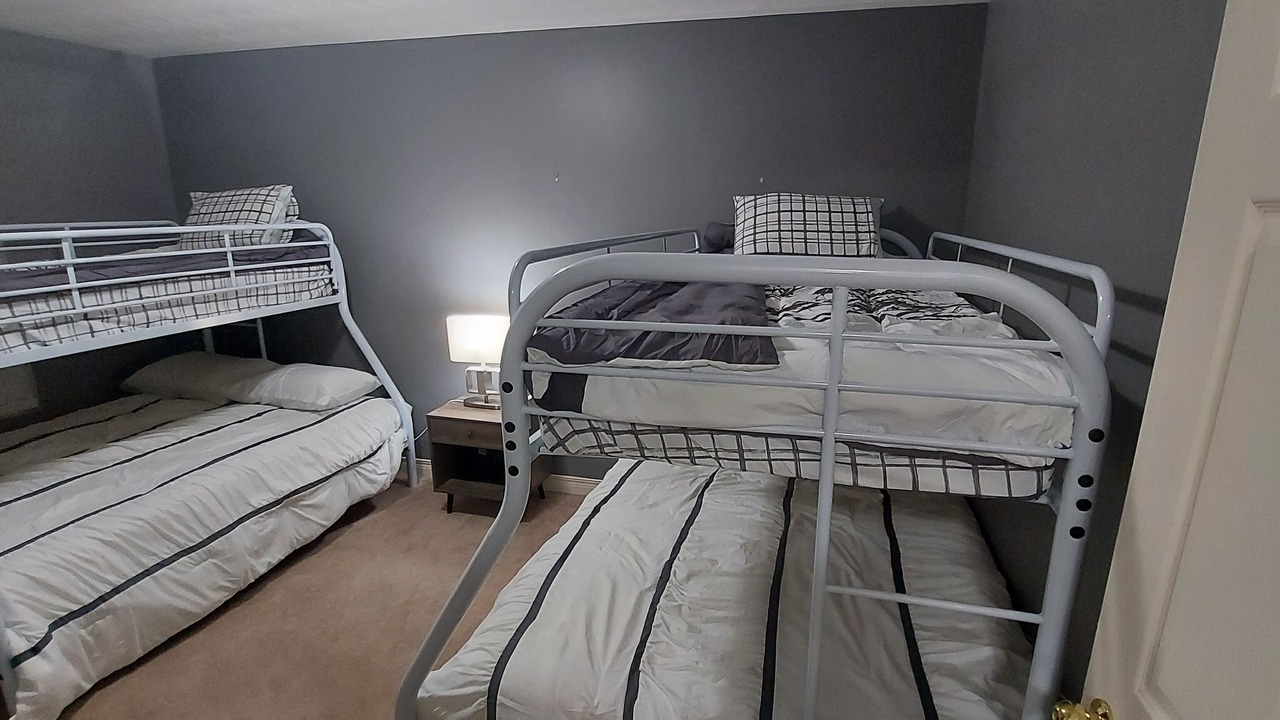 Photo of Bedroom in Elizabethtown-Kitley