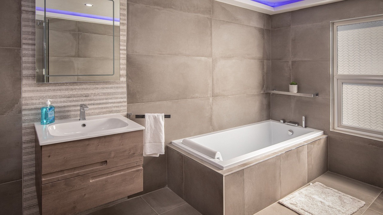 Photo of Bathroom in North Shore