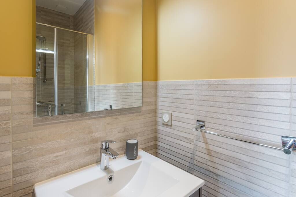 Photo of Bathroom in Saint-Come-de-Fresne