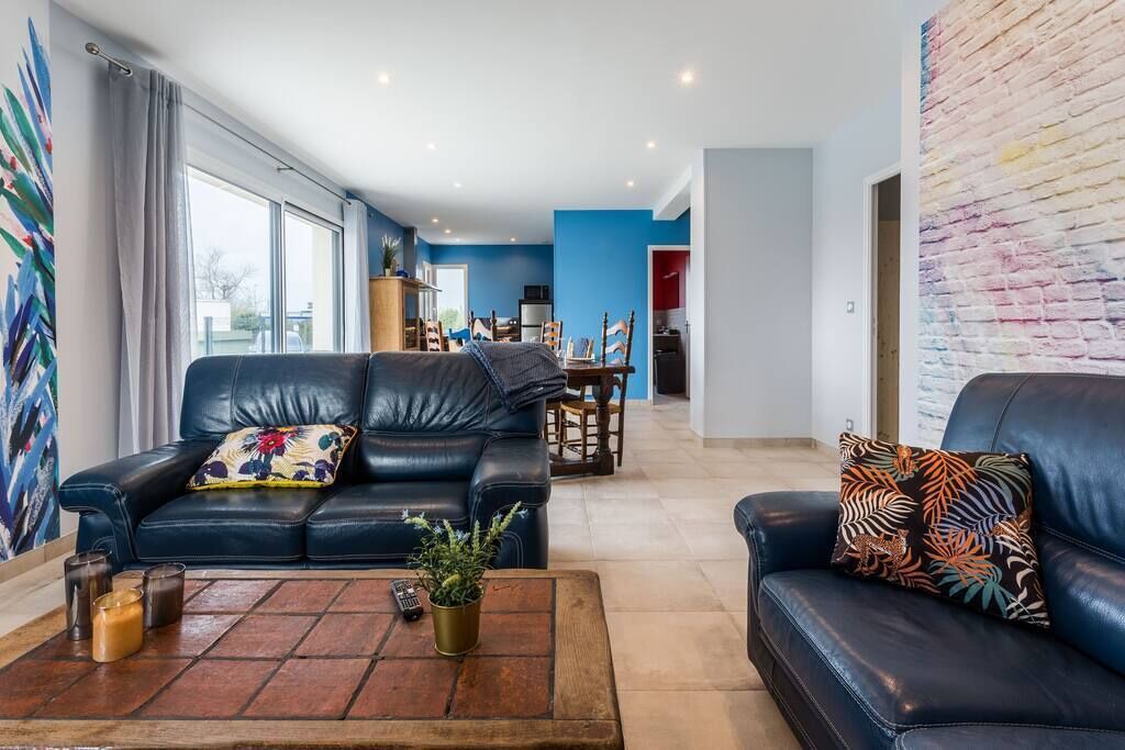 Photo of Livingroom in Saint-Come-de-Fresne