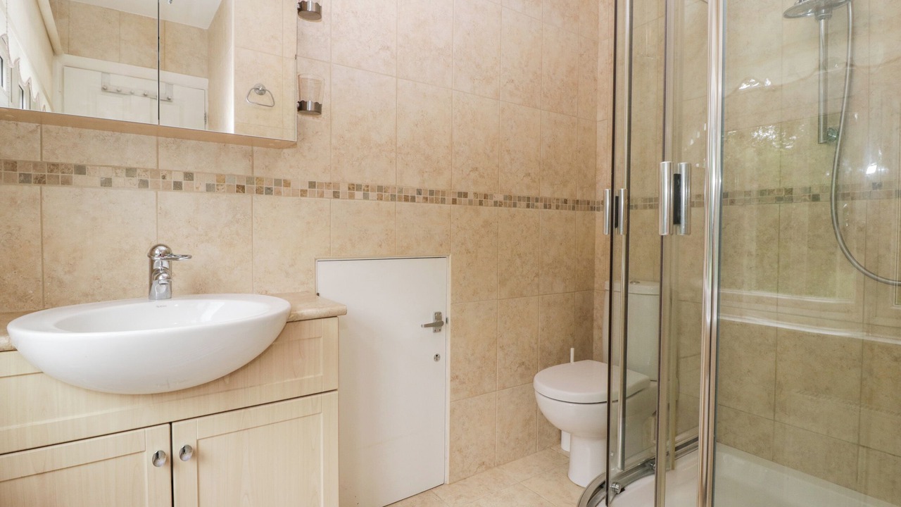 Photo of Bathroom in West Wellow