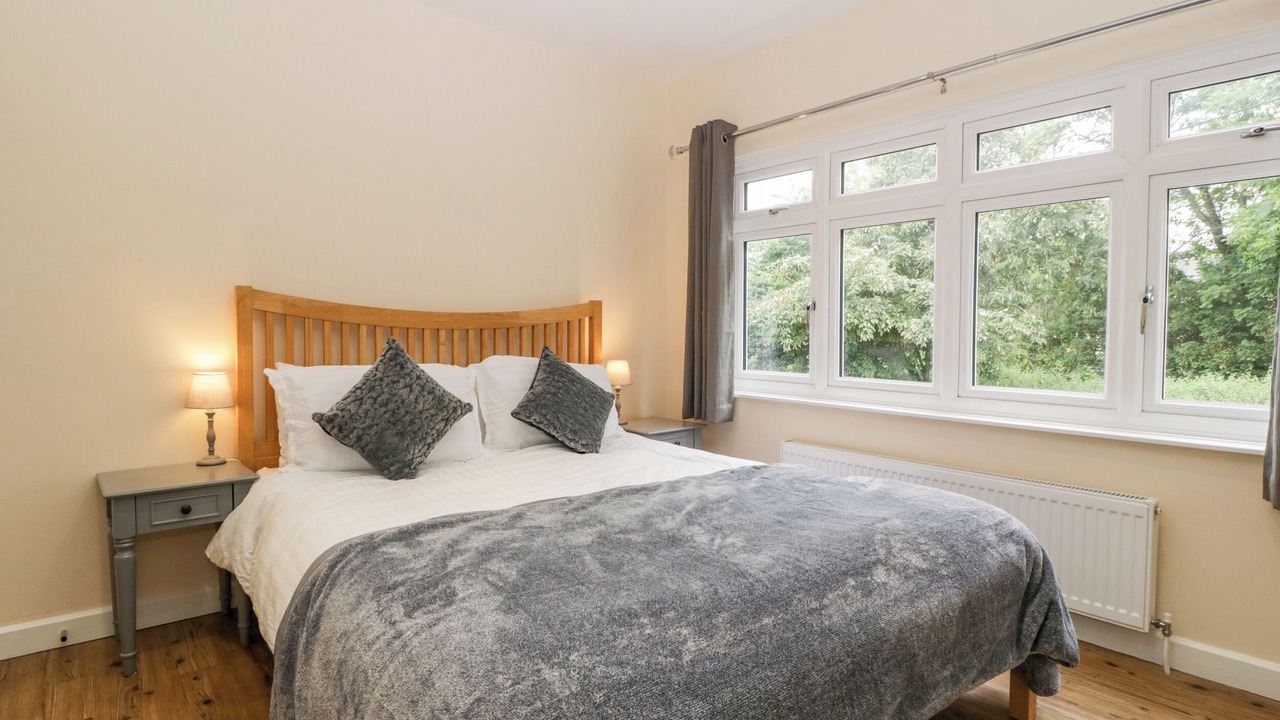 Photo of Bedroom in West Wellow