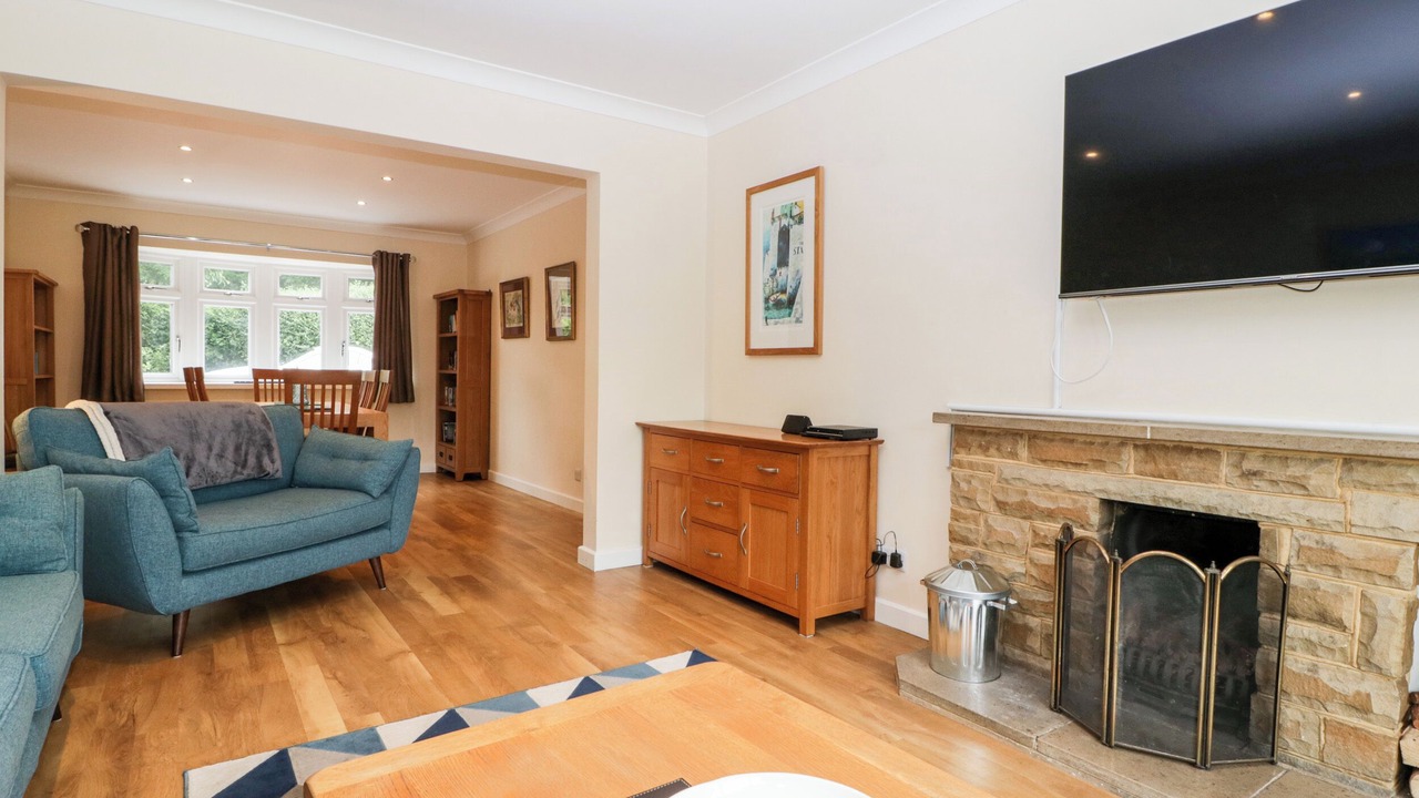 Photo of Livingroom in West Wellow