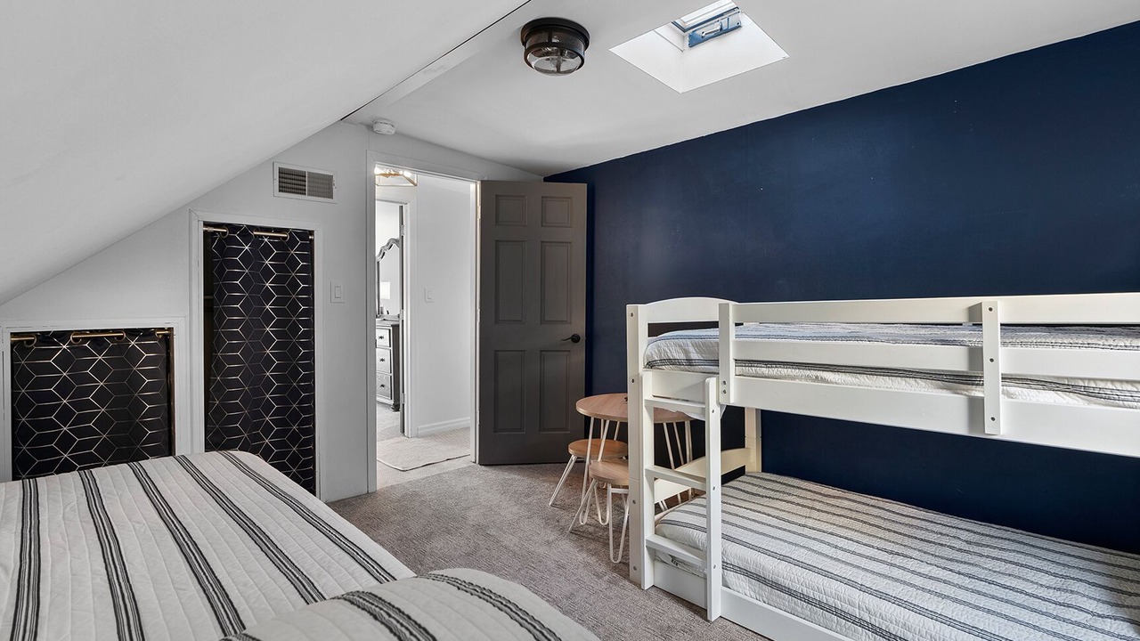 Photo of Bedroom in Okauchee