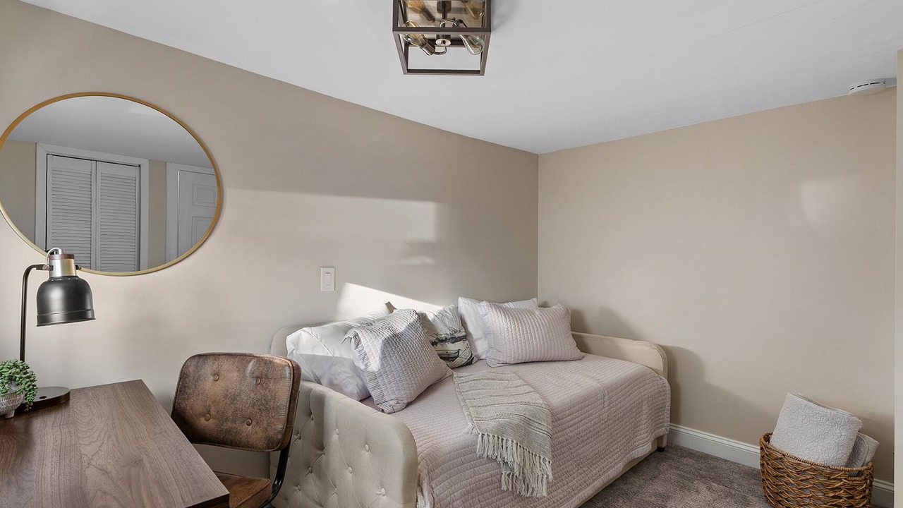 Photo of Bedroom in Okauchee