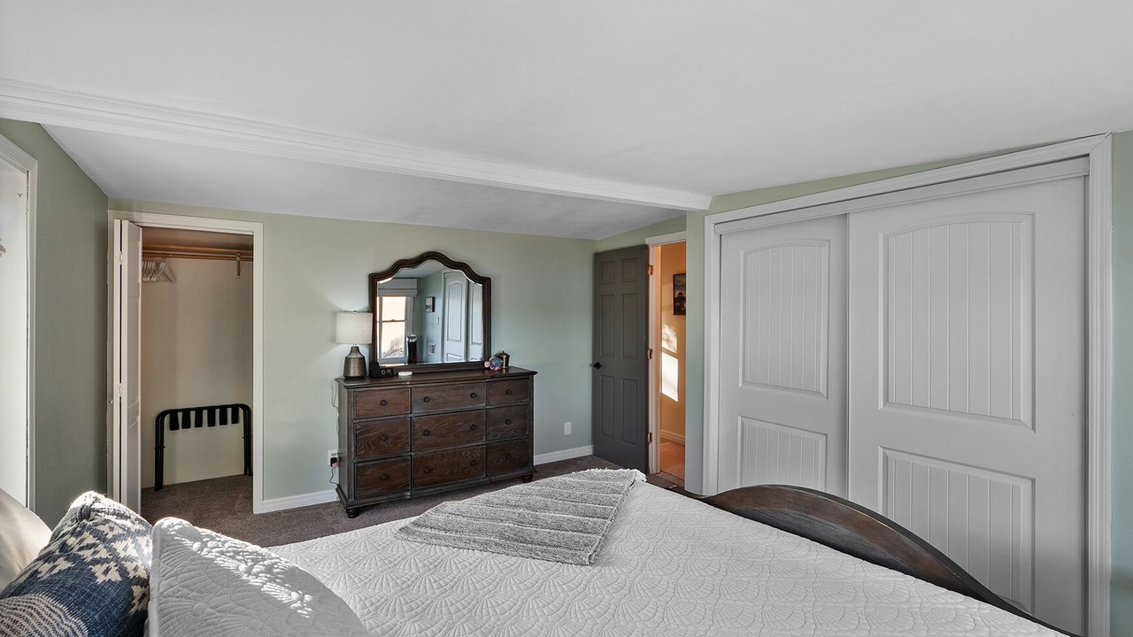 Photo of Bedroom in Okauchee