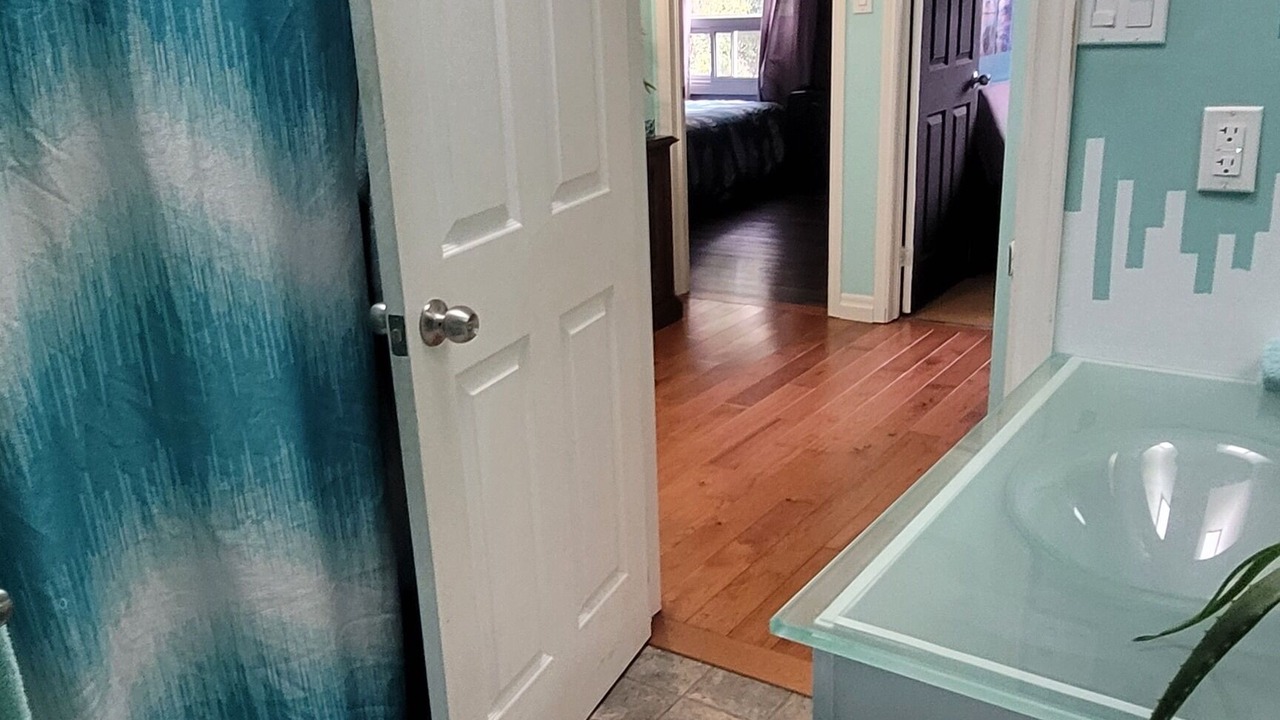 Photo of Bathroom in Aylmer