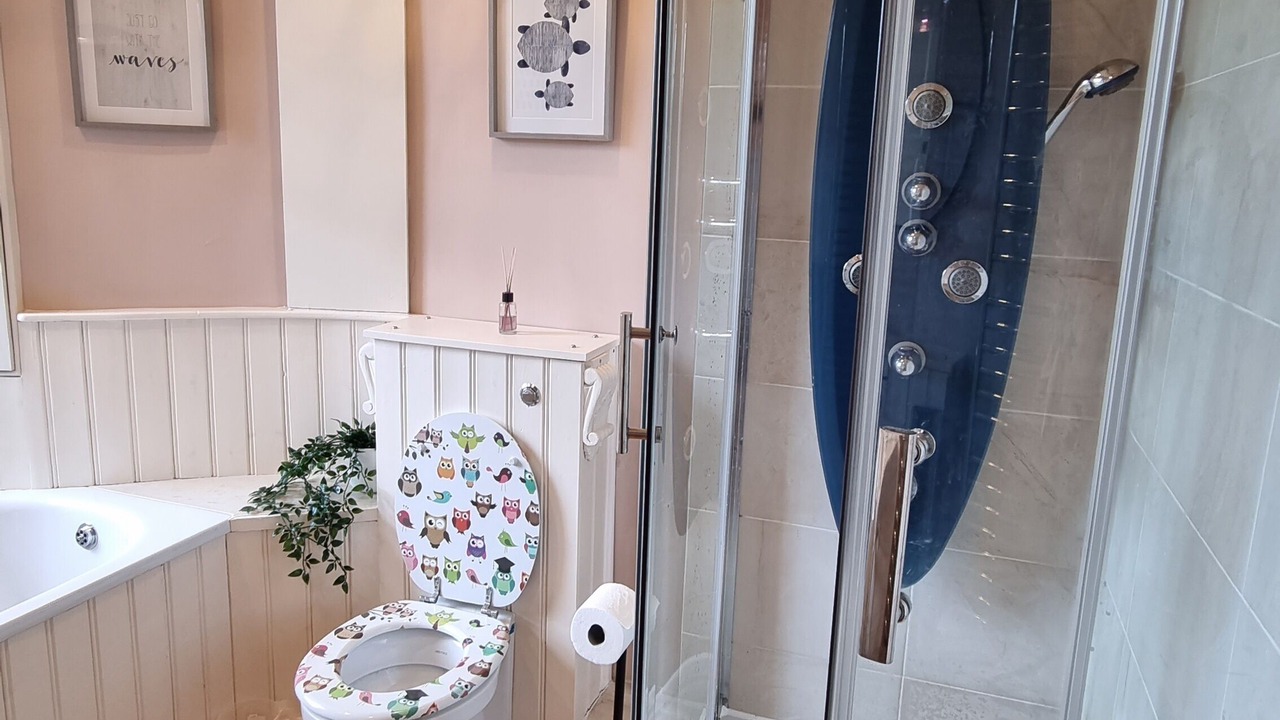 Photo of Bathroom in Prestonpans