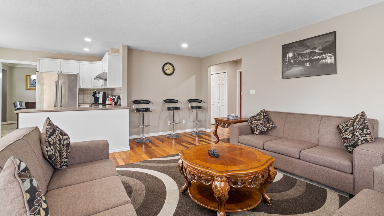 Photo of Livingroom in Langley