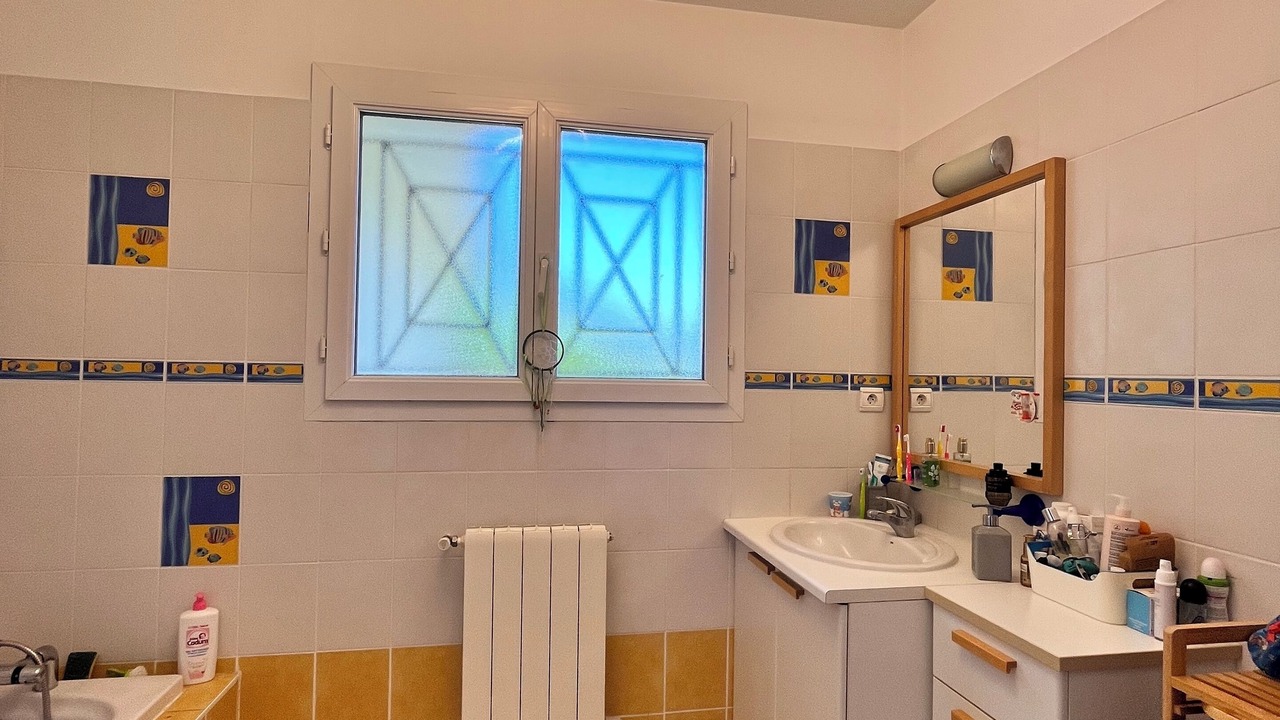 Photo of Bathroom in Lignan-de-Bordeaux