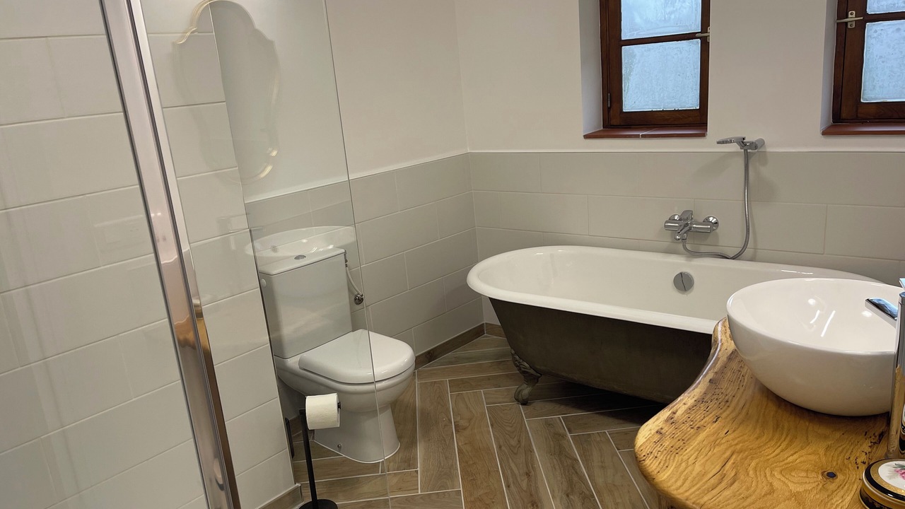 Photo of Bathroom in Samouillan