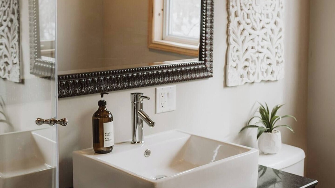 Photo of Bathroom in Dysart et al