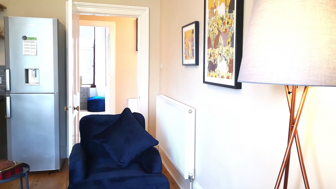 Photo of Livingroom in Tillicoultry