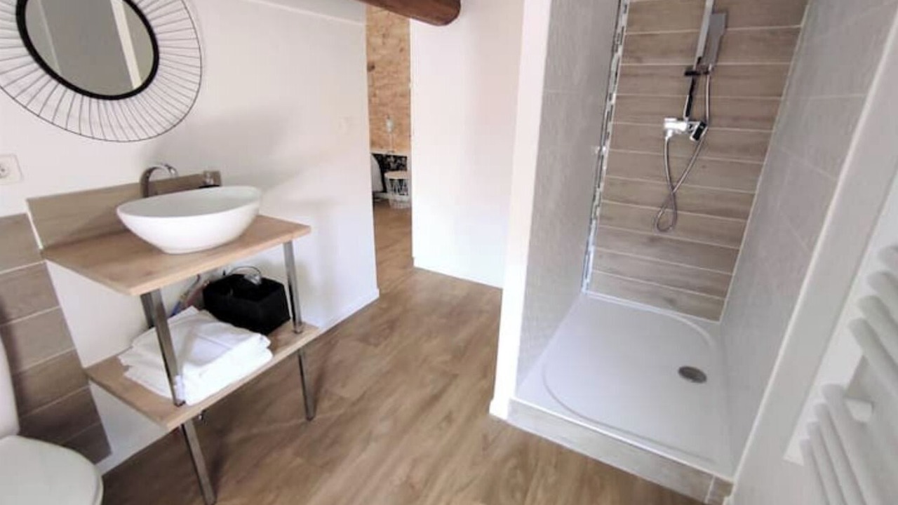 Photo of Bathroom in Theize