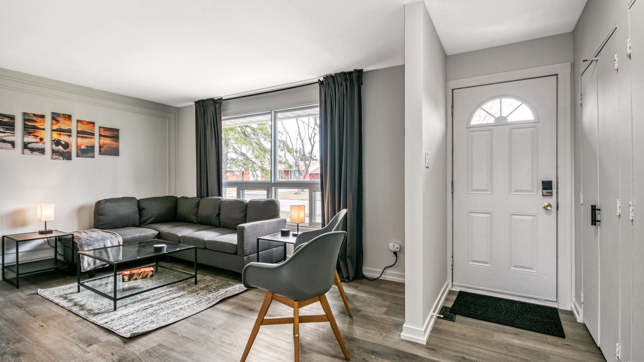 Photo of Livingroom in Sudbury