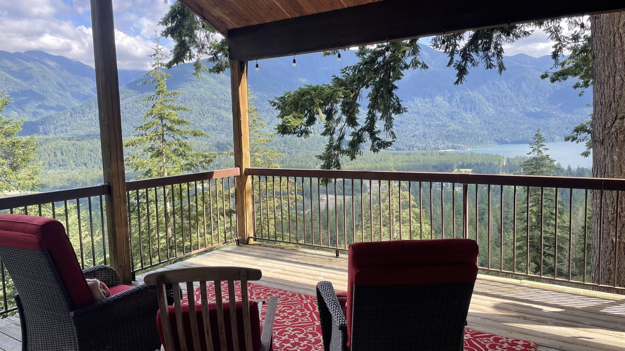 Photo of Patio Balcony in Cultus Lake